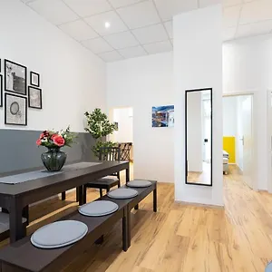 Apartment Big Central Near Rotkreuzplatz With 3 Bedroom For 12 Pax Germany