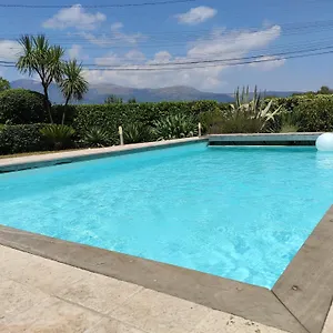  Hébergement de vacances Les Pins France